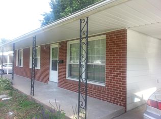 270 Palm Dr, Hazelwood, MO