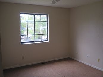 3rd image of 1317 Ascot Dr