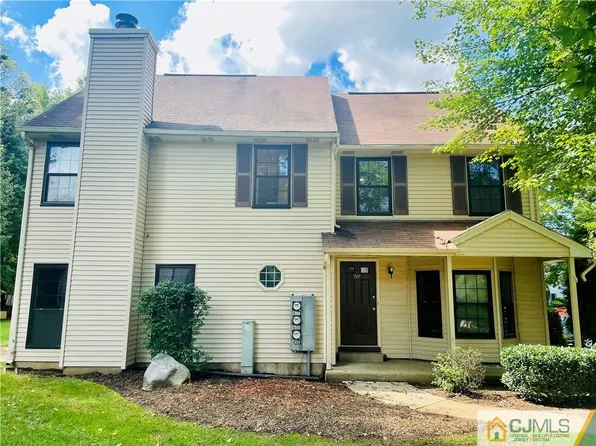 701 Timber Oaks Rd, Edison, NJ 08820