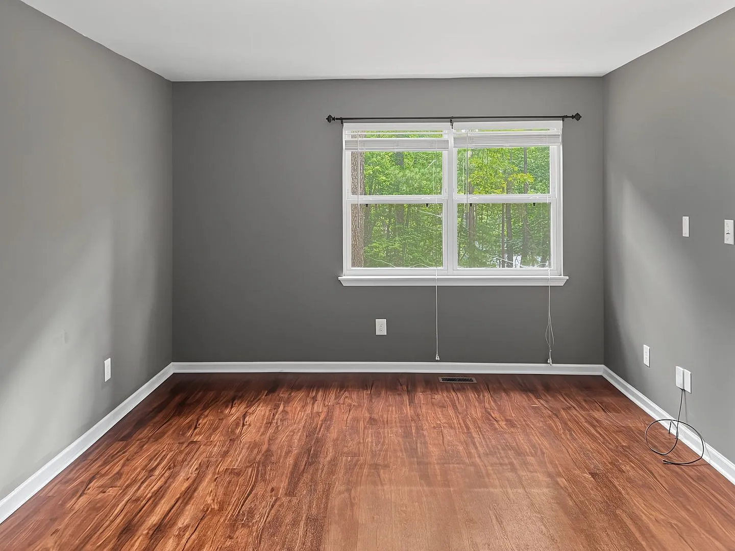 Cary Townhome - Up to $500 off 1 Month if leased by Sept. 1 — Photo 4