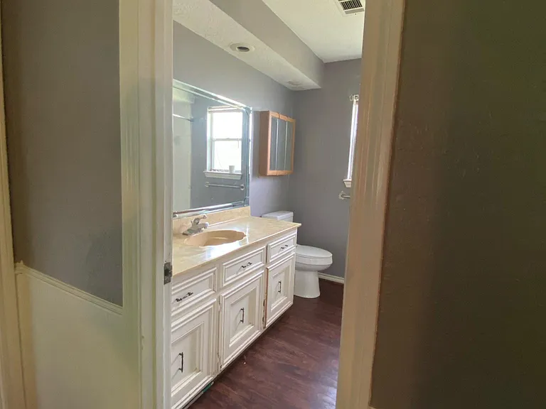 403 Texas St — Photo 5