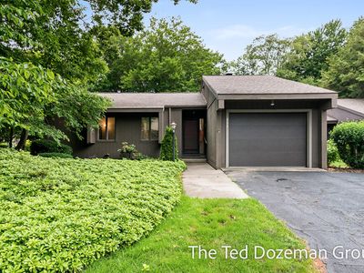 804 Brook Village Dr, Holland, MI, 49423