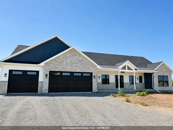 N1282 Meadow Park Dr, Greenville, WI 54942