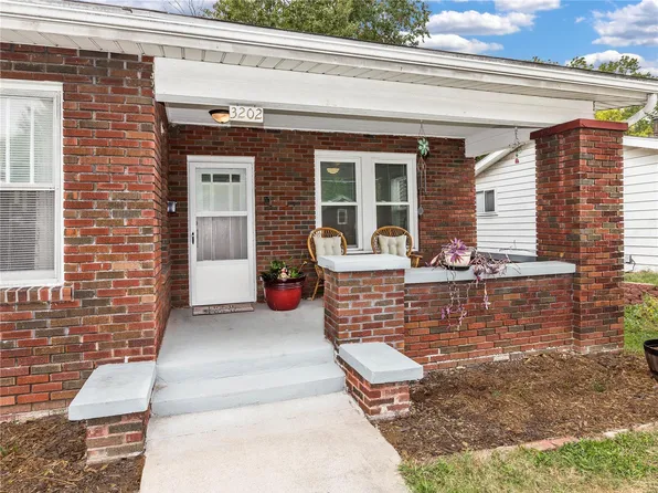 3202 Alby St, Alton, IL 62002