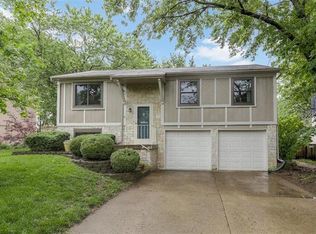 16013 W Indian Creek Pkwy, Olathe, KS 66062