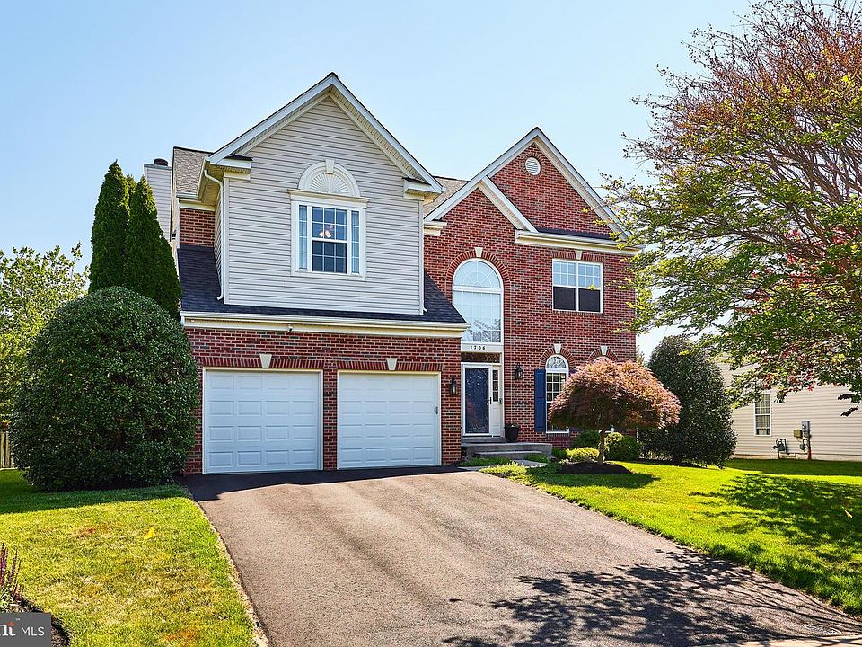 1st image of 1706 Revere Ct NE