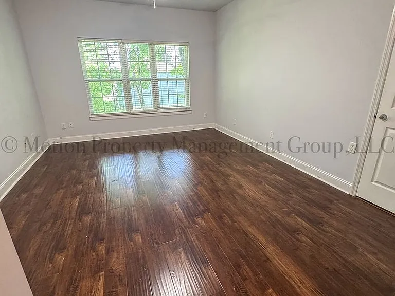 6920 Northside Dr — Photo 3