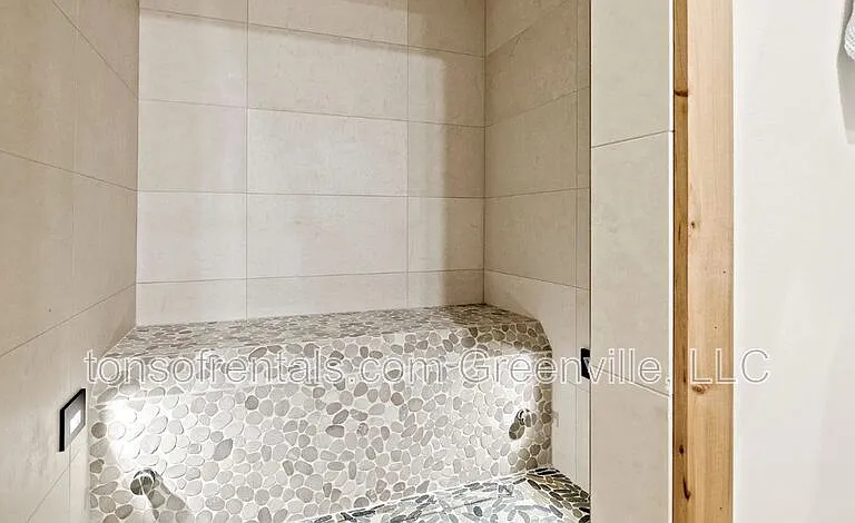 128 Sanctuary Ln — Photo 21