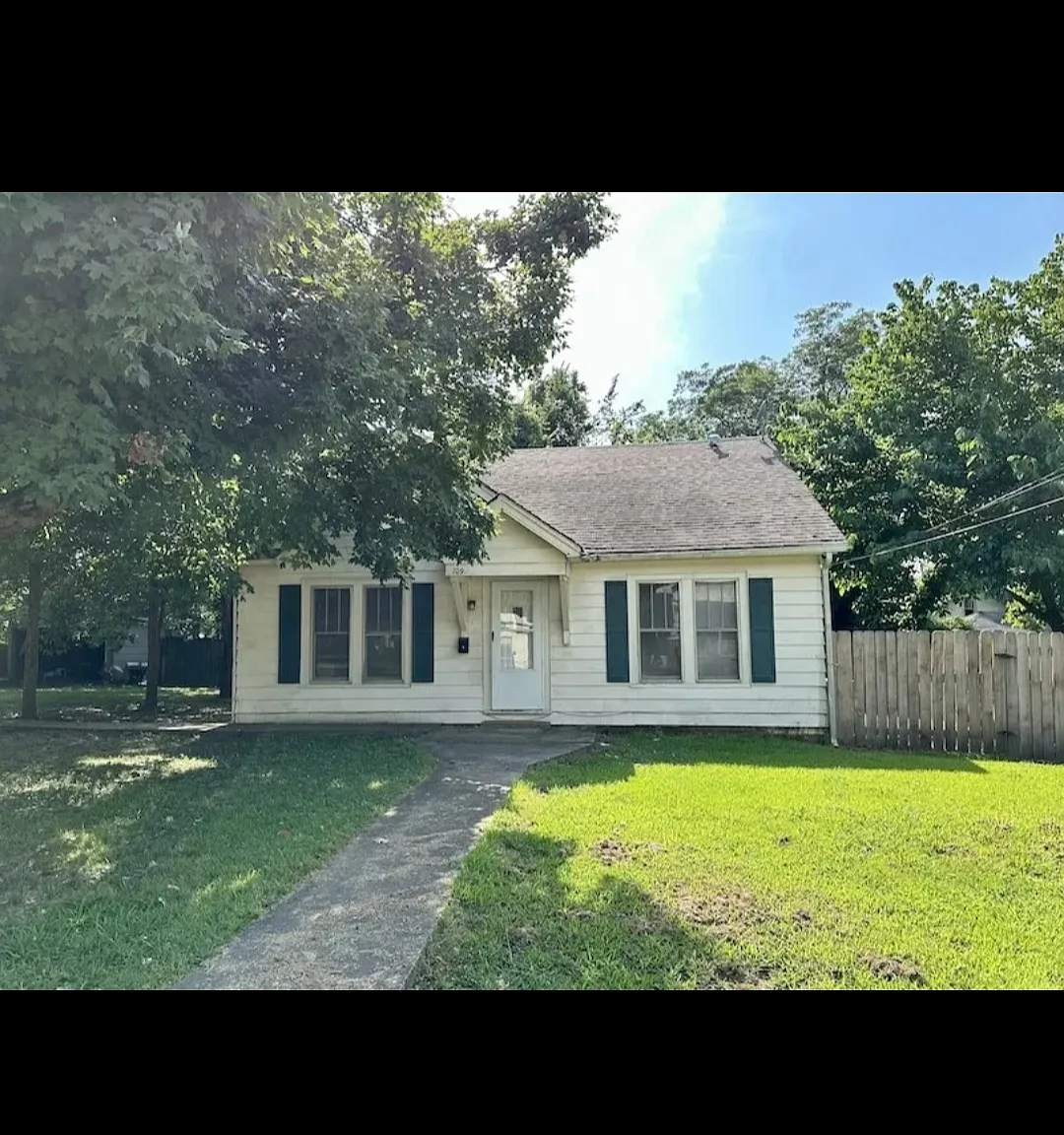 3 bed, 1086 sqft, $1,350 — Photo 2