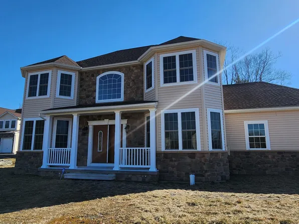 347 Autumn Ln, East Stroudsburg, PA 18301