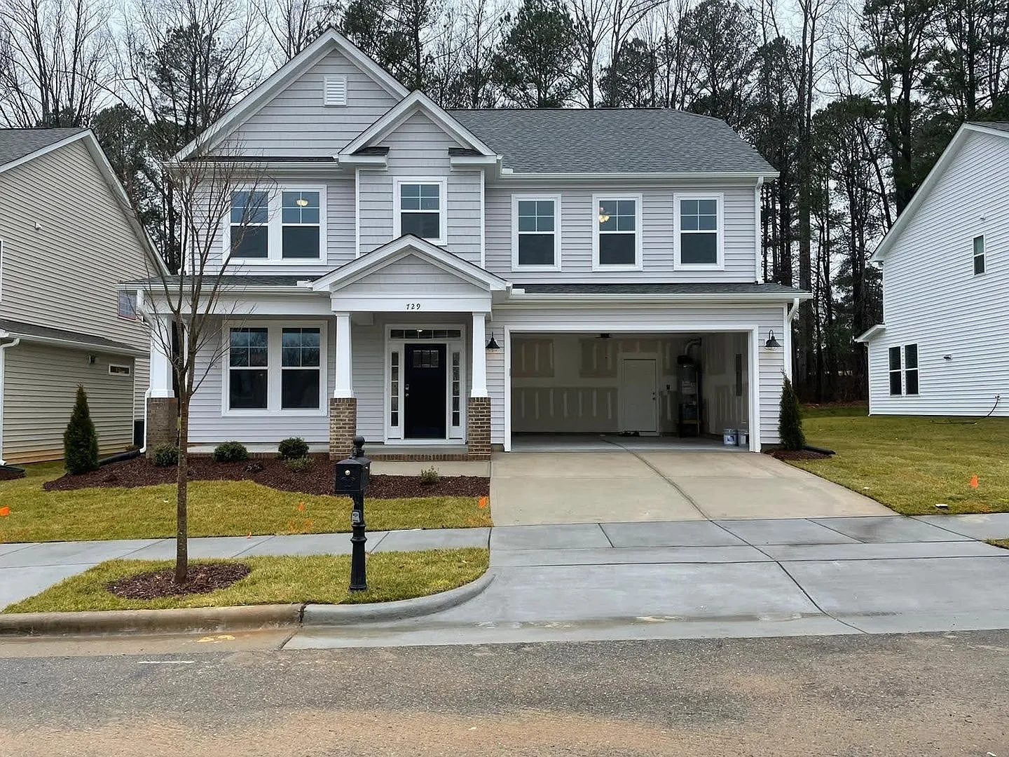 Room in 4 Bedroom at Moonbeam Dr — Photo 4