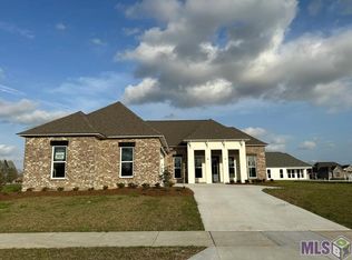 10135 Sanctuary Oaks Dr, Baton Rouge, LA 70817