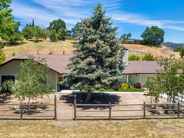 24140 Deertrail Dr, Tehachapi, CA 93561