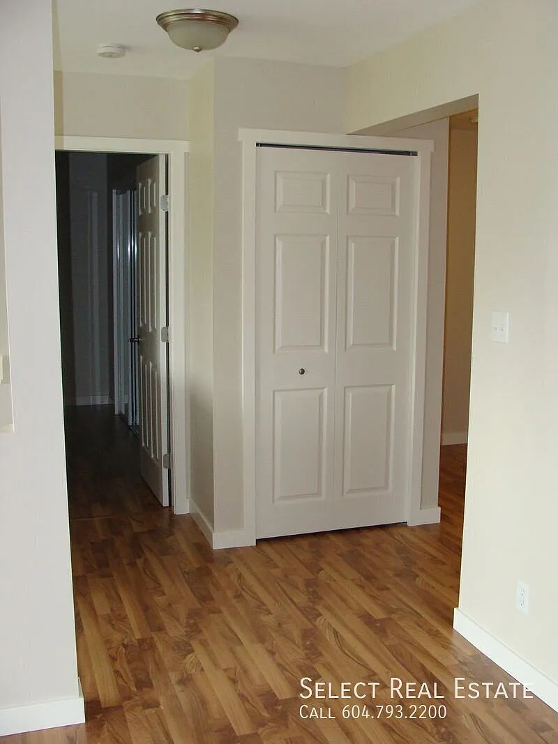2 bed, 800 sqft, $1,600 — Photo 4