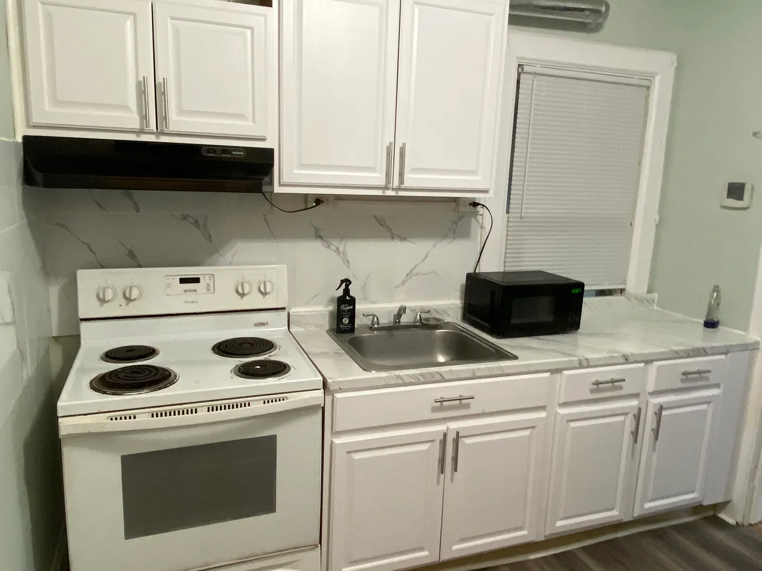 3 bed, $1,350 — Photo 1