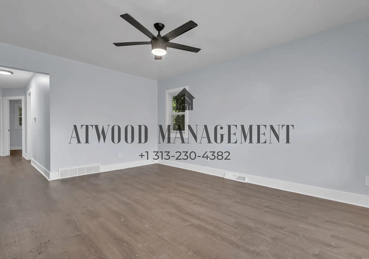 This beautifully updated 3-bedroom, 2-bath single-family home is ready for move-in! — Photo 3