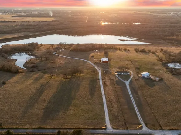 717 Oak Knoll Ln, Elm Mott, TX 76640