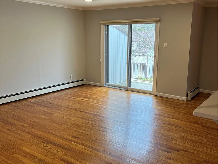77 Richmond Blvd #4A — Photo 6
