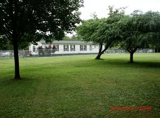 42 McGough Ln, Rayland, OH 43943