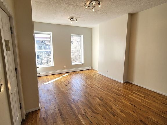 3rd image of 874 De Kalb Ave #3E
