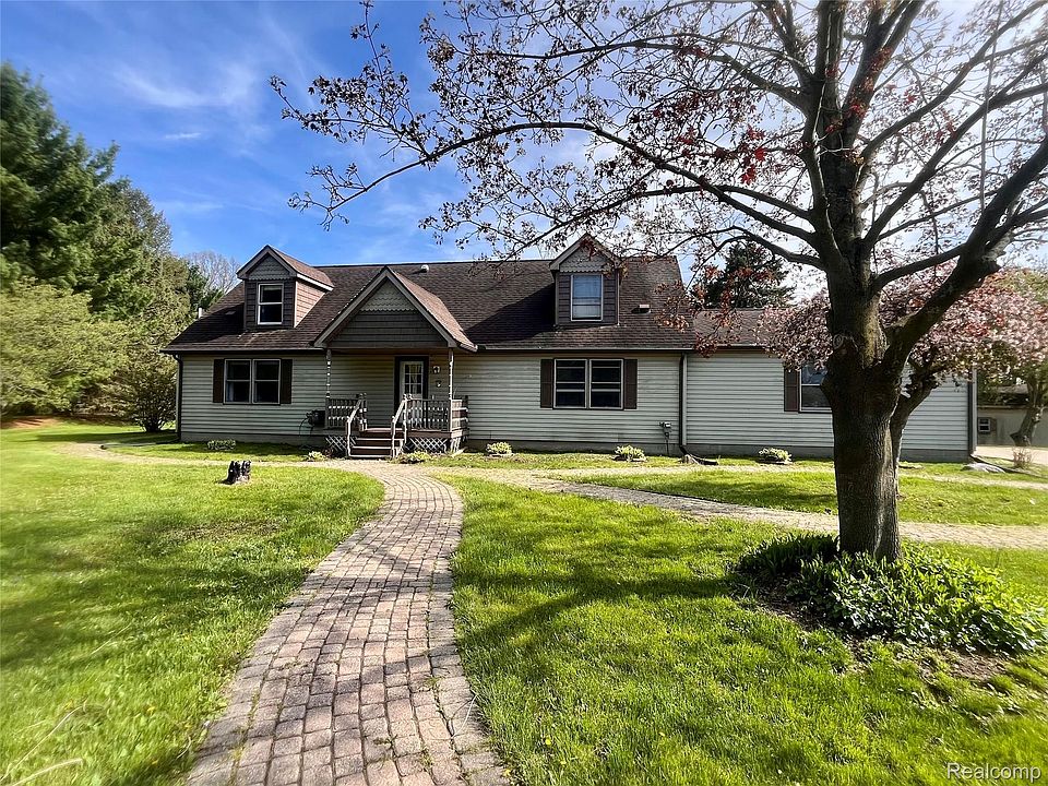 1st image of 6126 Green Ct