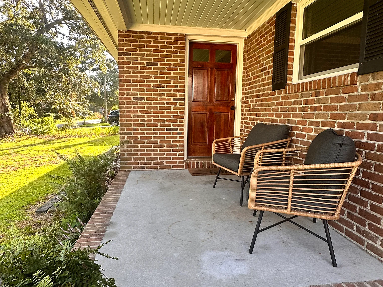 2 bed, 1100 sqft, $2,500 — Photo 2