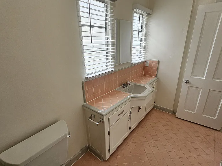 4221 Los Feliz Blvd #3 — Photo 10