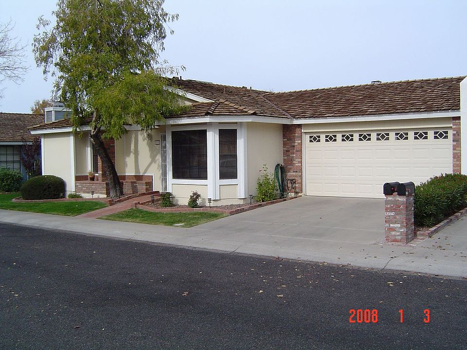 Front of house facing south