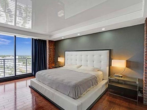 4th image of 1720 Harrison Street #14h
