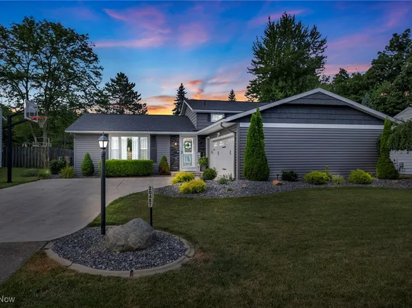 20487 White Bark Dr, Strongsville, OH 44149