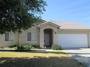 6621 High Peaks Dr, Bakersfield, CA 93313