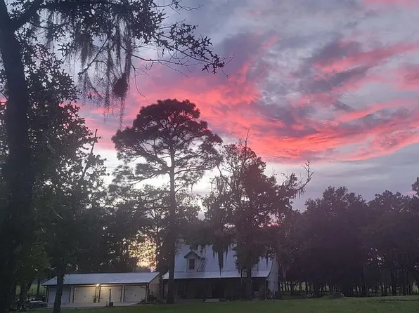 13210 S Oakview Ave, Floral City, FL 34436