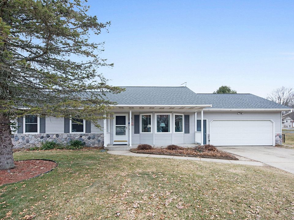 1st image of 6125 Meadows Ct NE