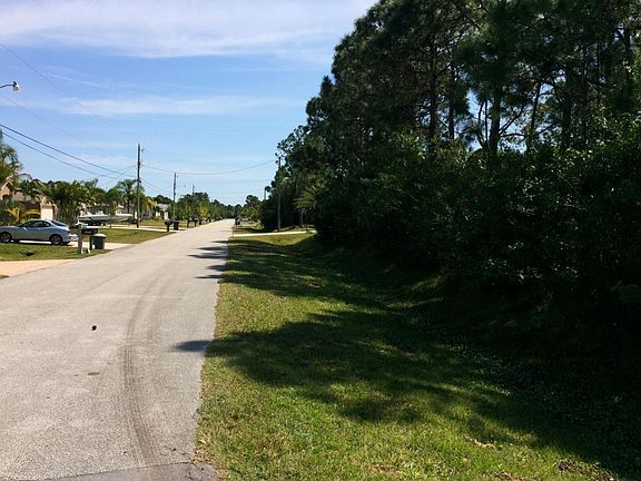 2nd image of 5850 NW Zenith Dr