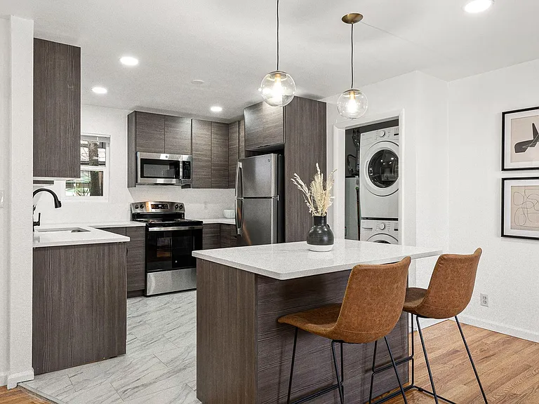 1226 Jay St — Photo 3