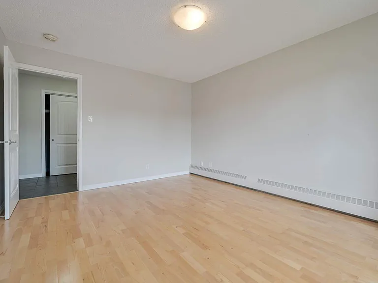 11019 107th St NW — Photo 13