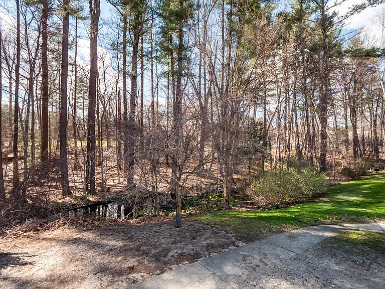374 Great Rd #11 — Photo 37