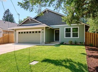 262 SE Ivy St, Mill City, OR 97360