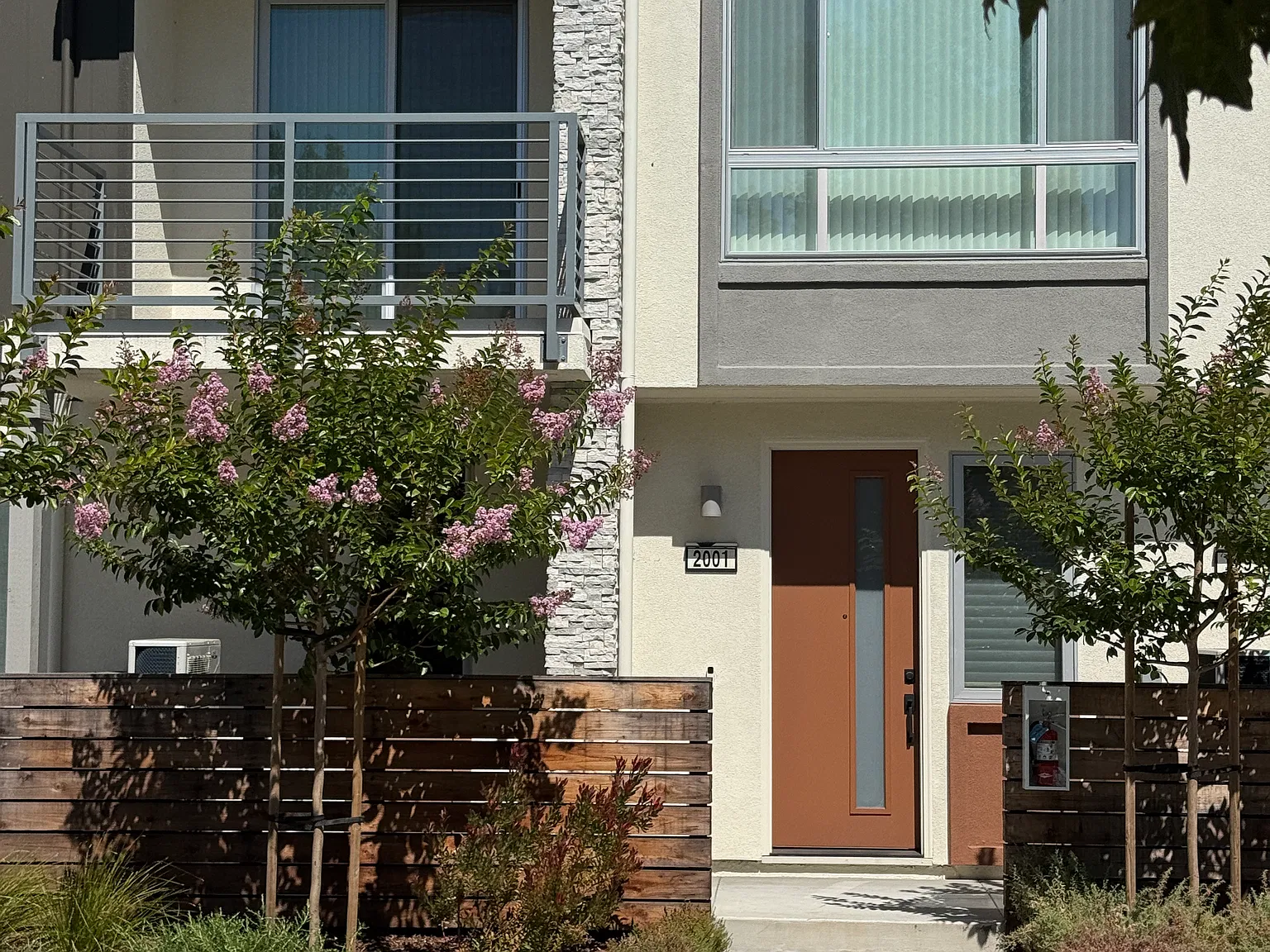 2 bed, 1413 sqft, $4,960 — Photo 2