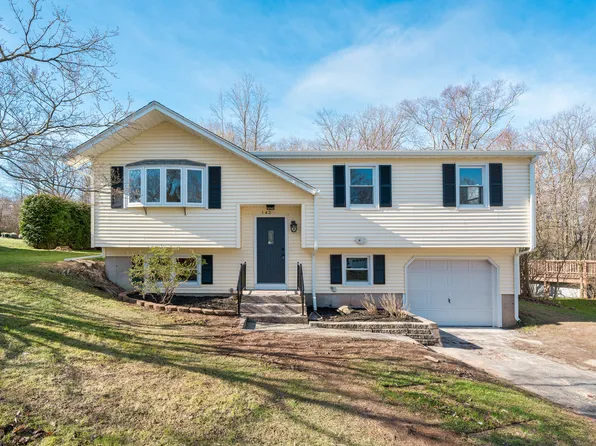 142 Knob Hill Road, Meriden, CT 06451
