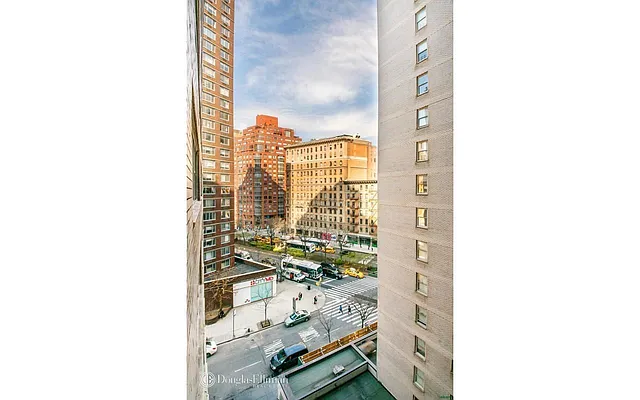 Rented by Douglas Elliman | media 15