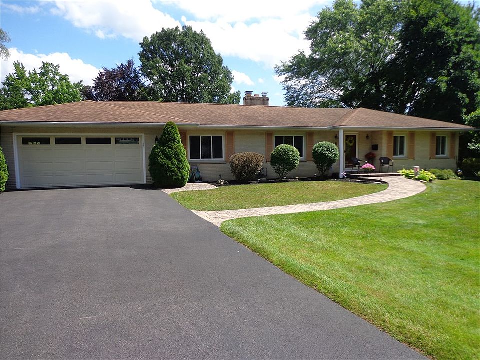 1st image of 82 Woodline Dr