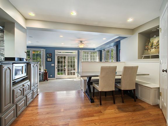 Breakfast Room
