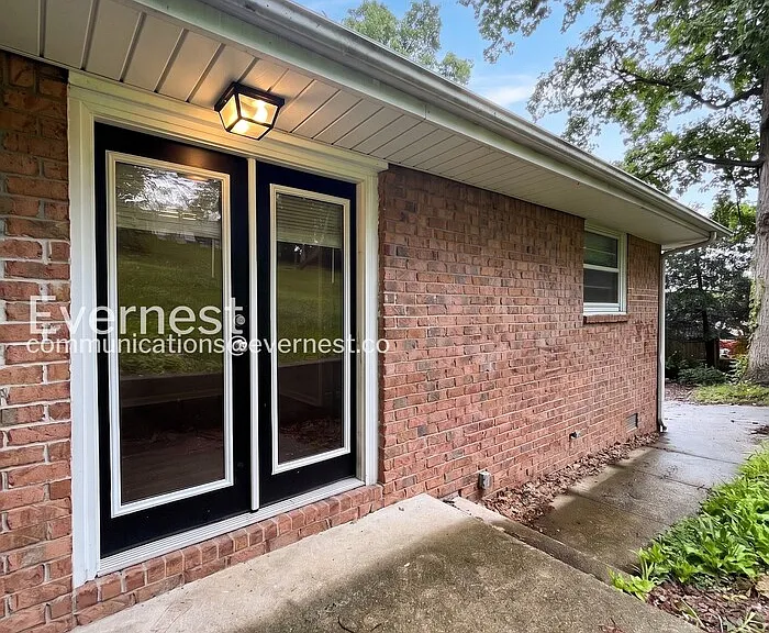 405 Cedarvalley Dr — Photo 22