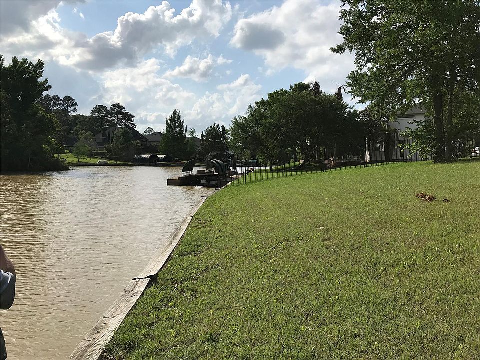 1st image of 17833 Blue Heron Ct