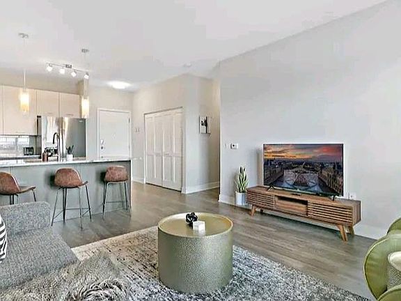 4th image of 41518W070 Royce Blvd #248