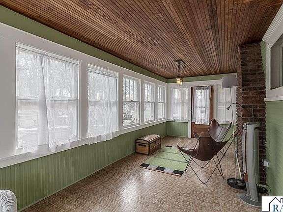 3rd image of 328 Willard St