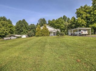 1341 Drewrys Hill Rd, Vinton, VA 24179