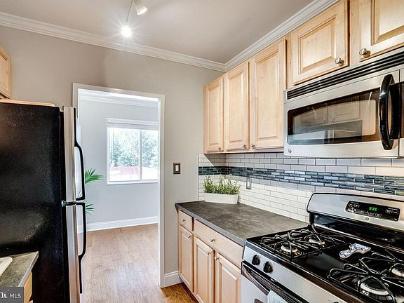 4th image of 3601 5th St S APT 301