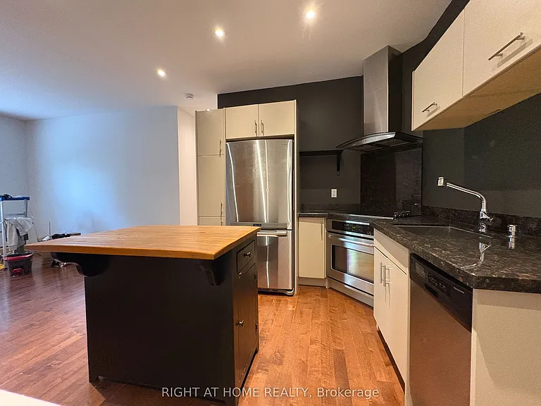 129 Ulster St #3 — Photo 10